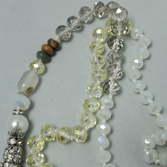 Ali Khan multi color beaded necklace with gift box - Picture 4 of 7